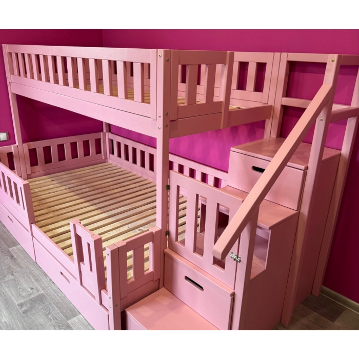 różowe łóżko piętrowe